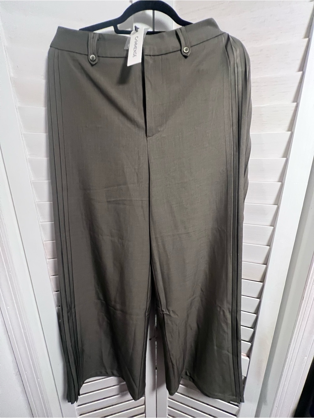 Commense Olive-Green Pleated Wide-Leg Men’s Trousers